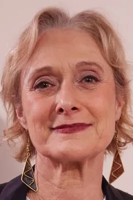 Фотография актёра Кэролайн Гудолл