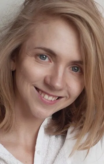 Фотография актёра Алина Ходжеванова