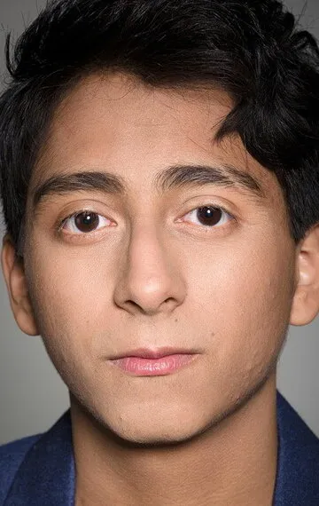 Фотография актёра Тони Револори (Tony Revolori)