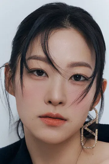 Фотография актёра Арден Чо