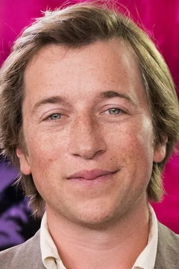 Фотография актёра Скайлер Гизондо