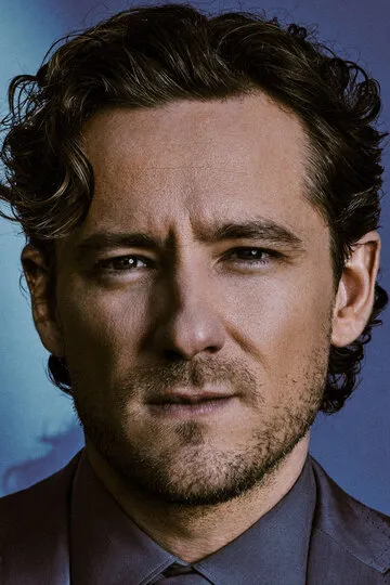 Фотография актёра Льюис Пуллман