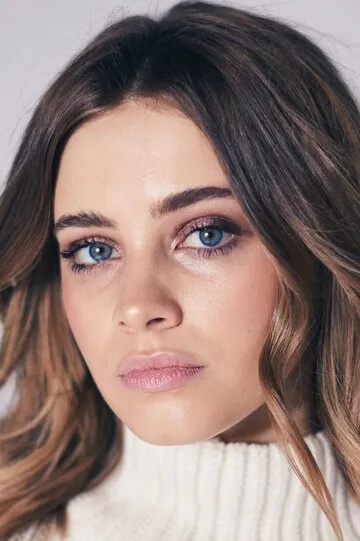 Фотография актёра Джозефин Лэнгфорд (Josephine Langford)