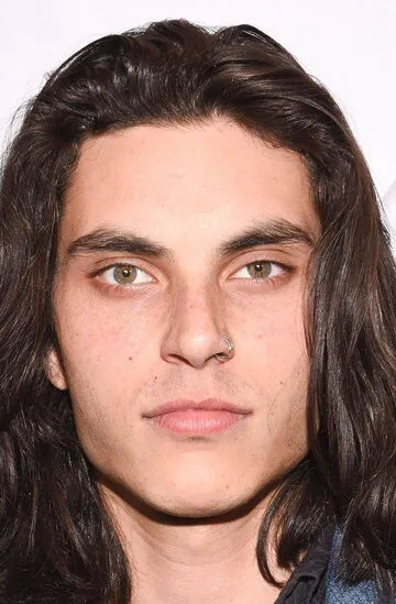 Фотография актёра Сэмюэл Ларсен (Samuel Larsen)