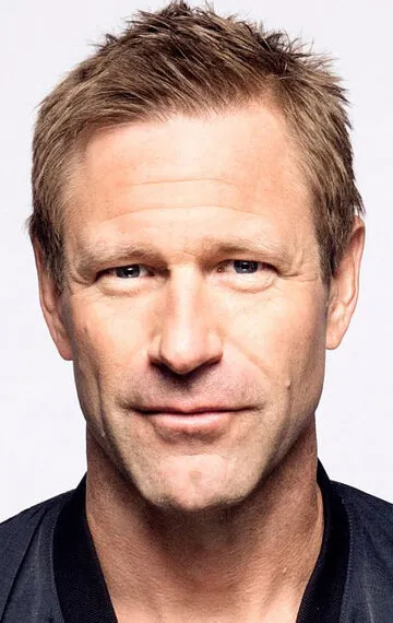 Фотография актёра Аарон Экхарт (Aaron Eckhart)