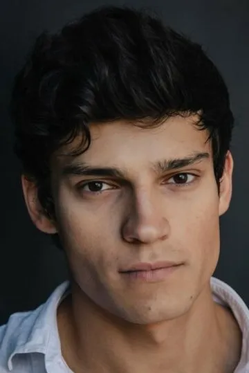 Фотография актёра Роман Васильев