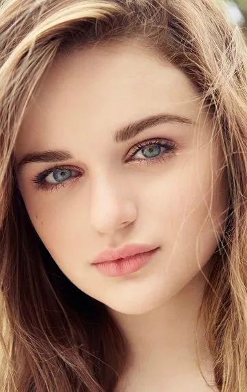 Фотография актёра Джои Кинг (Joey King)